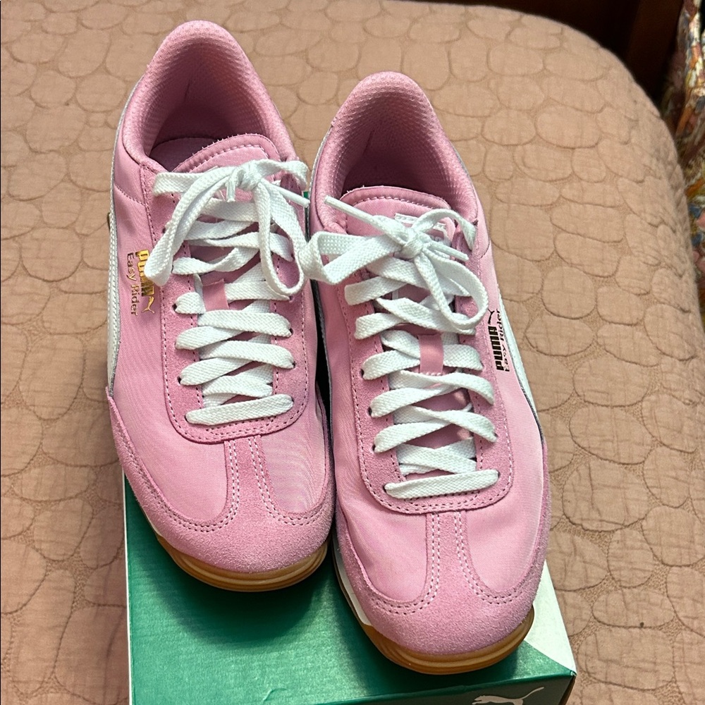 Women’s Puma Sneakers